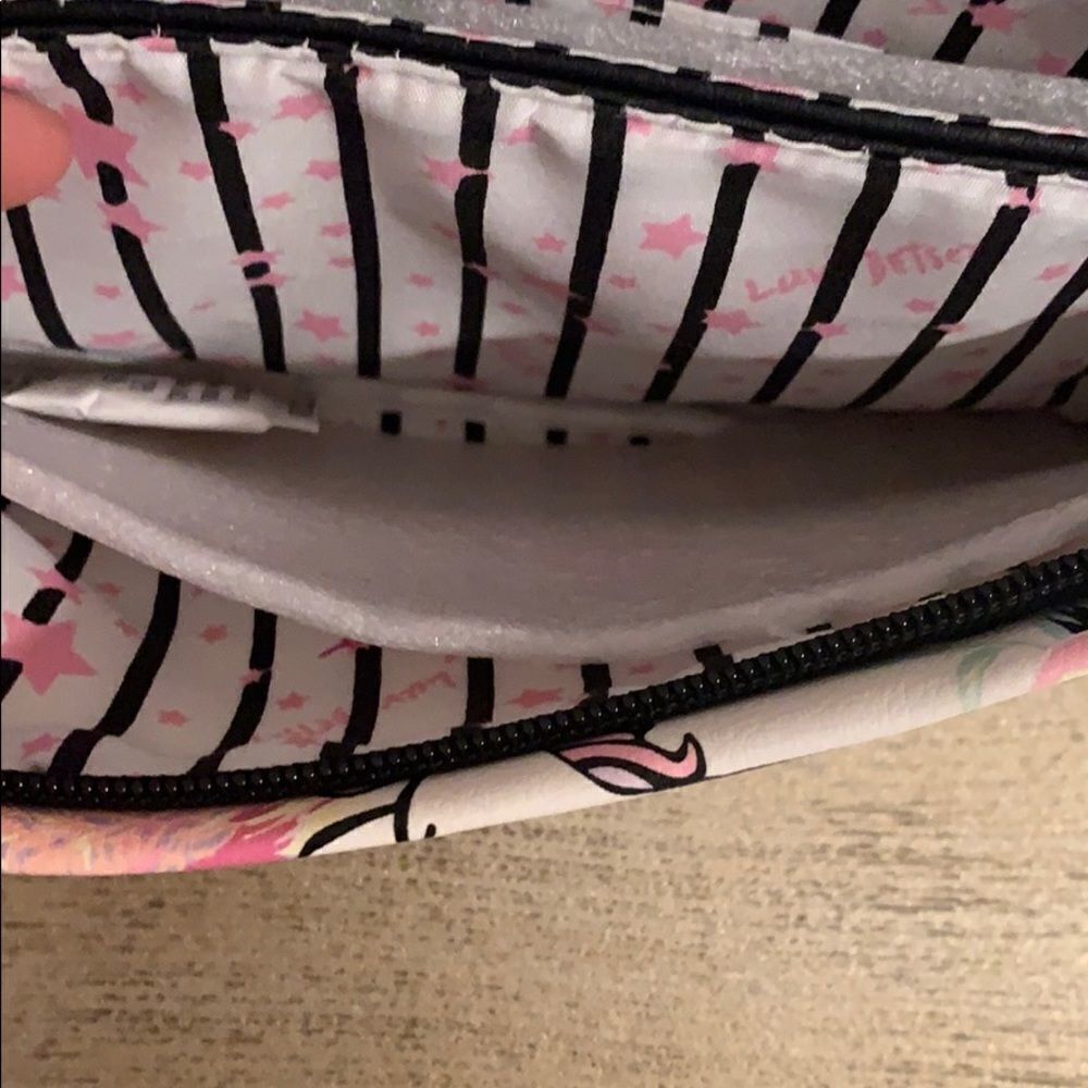 🎉last price 🎉Unicorn Wristlet zipper clutch - Picture 7 of 10